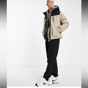 Jack & Jones Core Dune color block hooded jcootto puffer jacket in beige & black